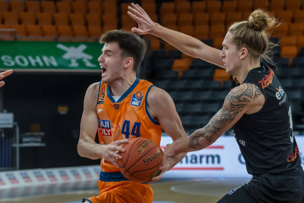 这位在篮球 这位在篮球